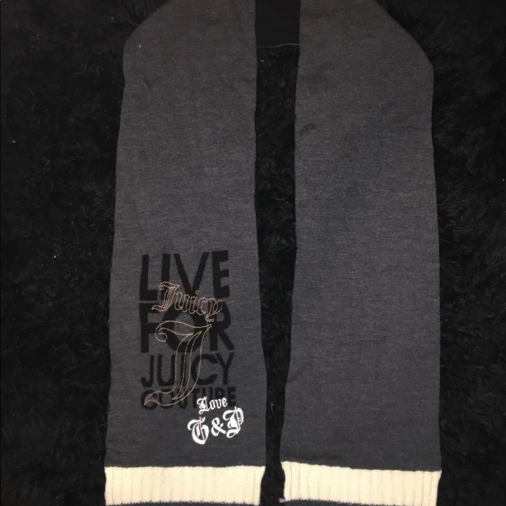 Juicy couture scarf